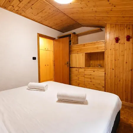 Apartman Hostdomus - Scoiattolo Rosso Oulx